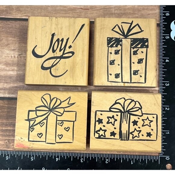 DENAMI DESIGN WOOD MOUNTED RUBBER STAMP SET OF 4 HOLIDAY GIFT BOX JOY - Picture 6 of 7
